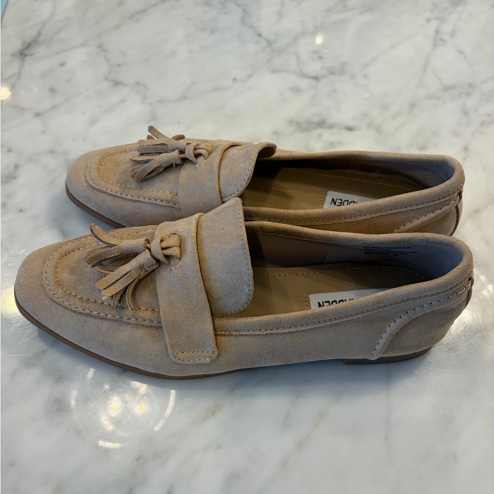 Steve Madden Beige Suede Tassel Loafers